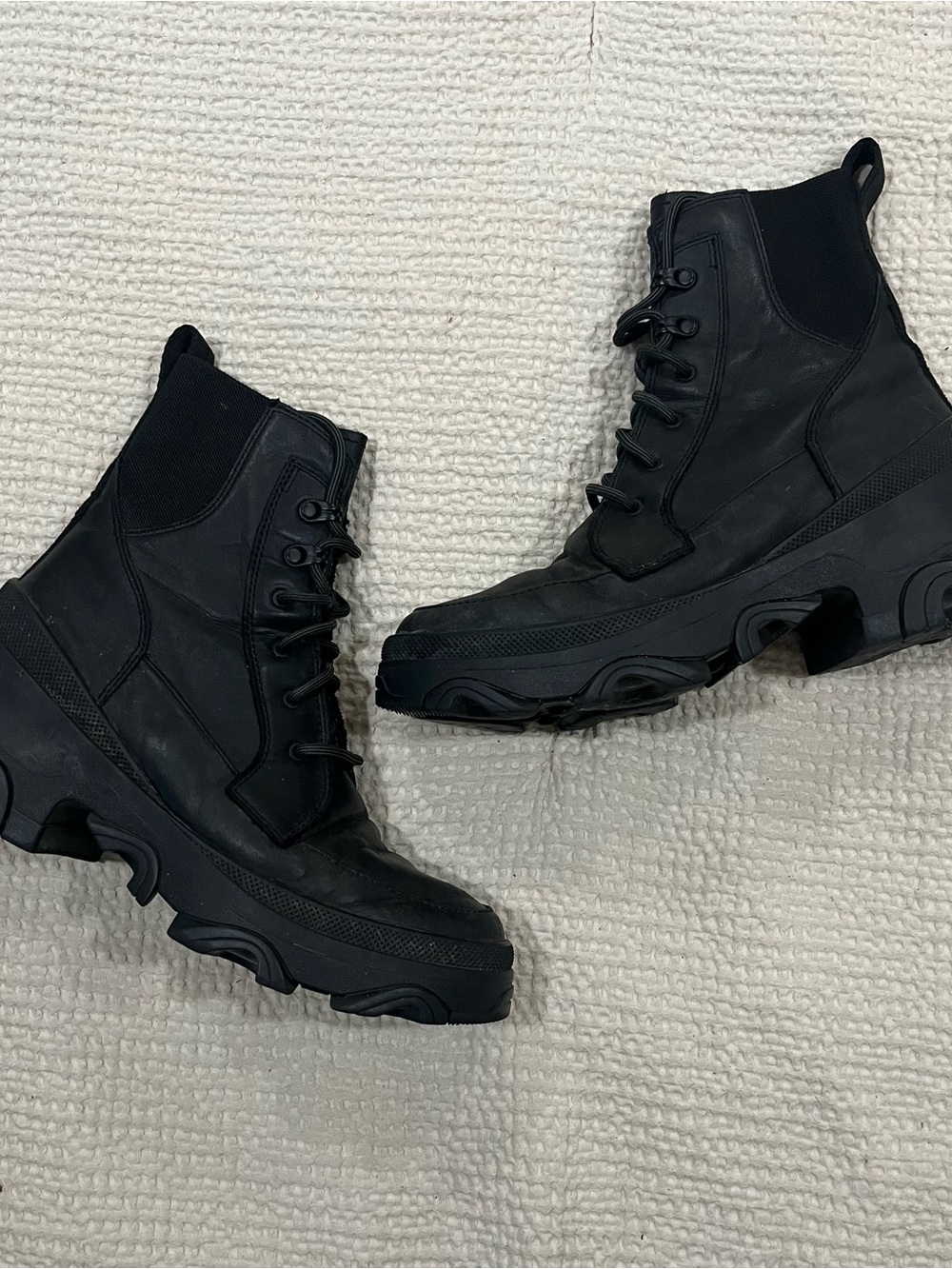 Sorel Women's Black Lace-Up Rugged Combat Boots